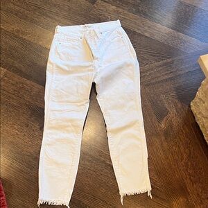 Madewell Women's Cropped White Jeans with Frayed Hem
